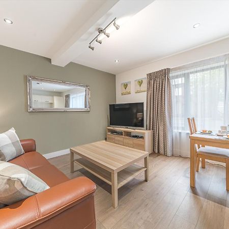 Abbey Apartments Modern Aparthotel For Tourists & Professionals Barrow-in-Furness Exteriör bild
