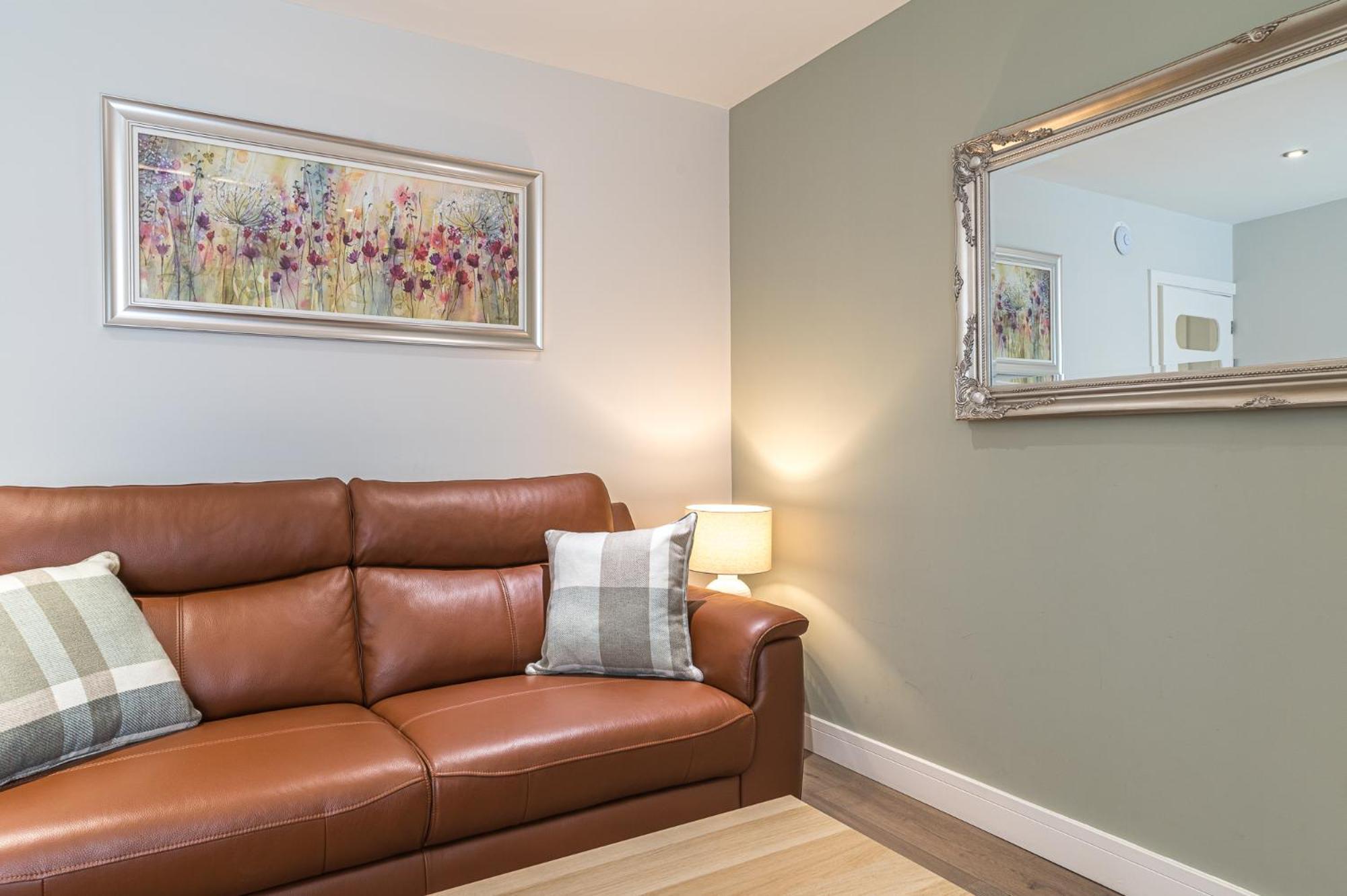 Abbey Apartments Modern Aparthotel For Tourists & Professionals Barrow-in-Furness Exteriör bild