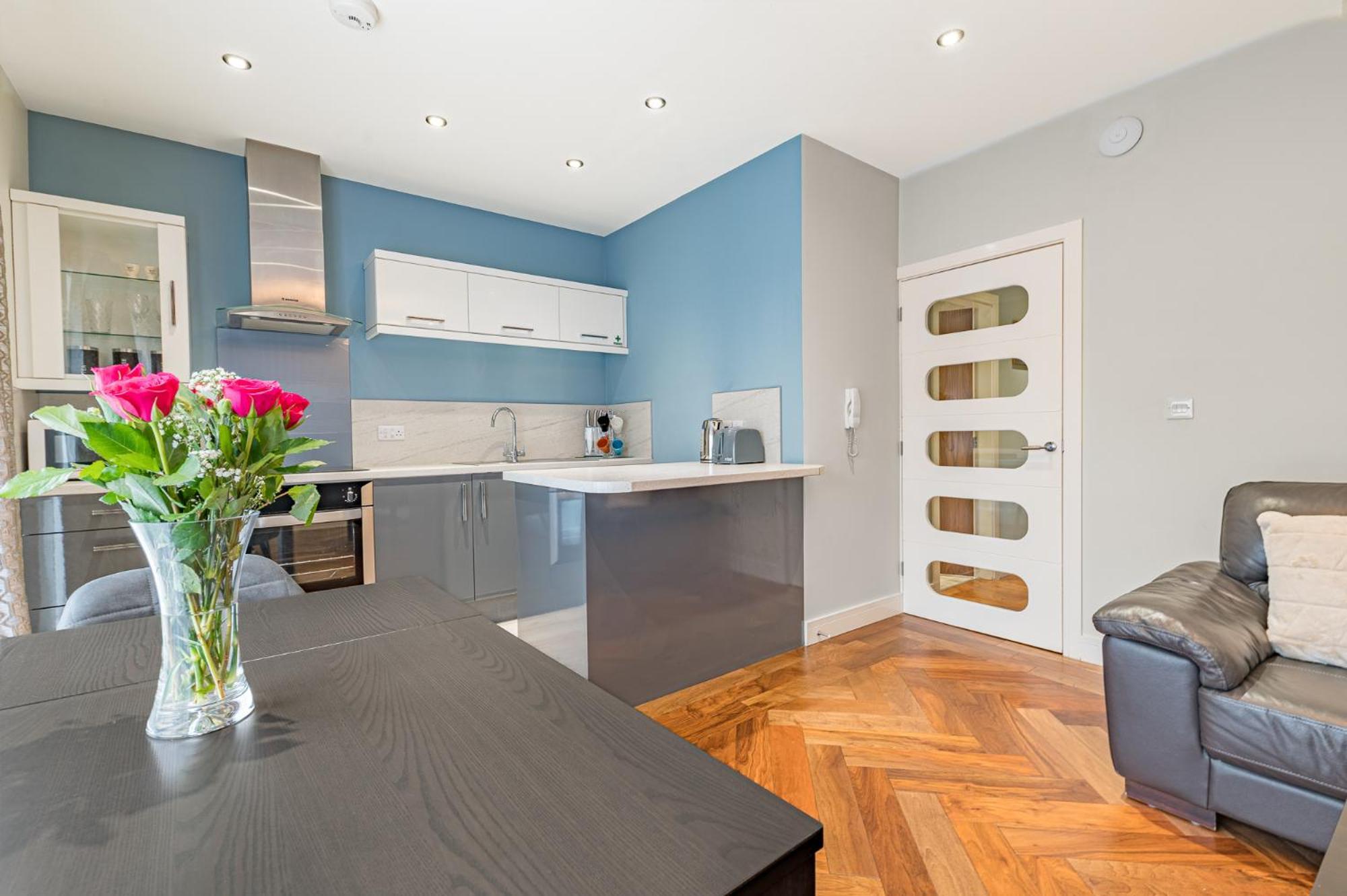 Abbey Apartments Modern Aparthotel For Tourists & Professionals Barrow-in-Furness Exteriör bild
