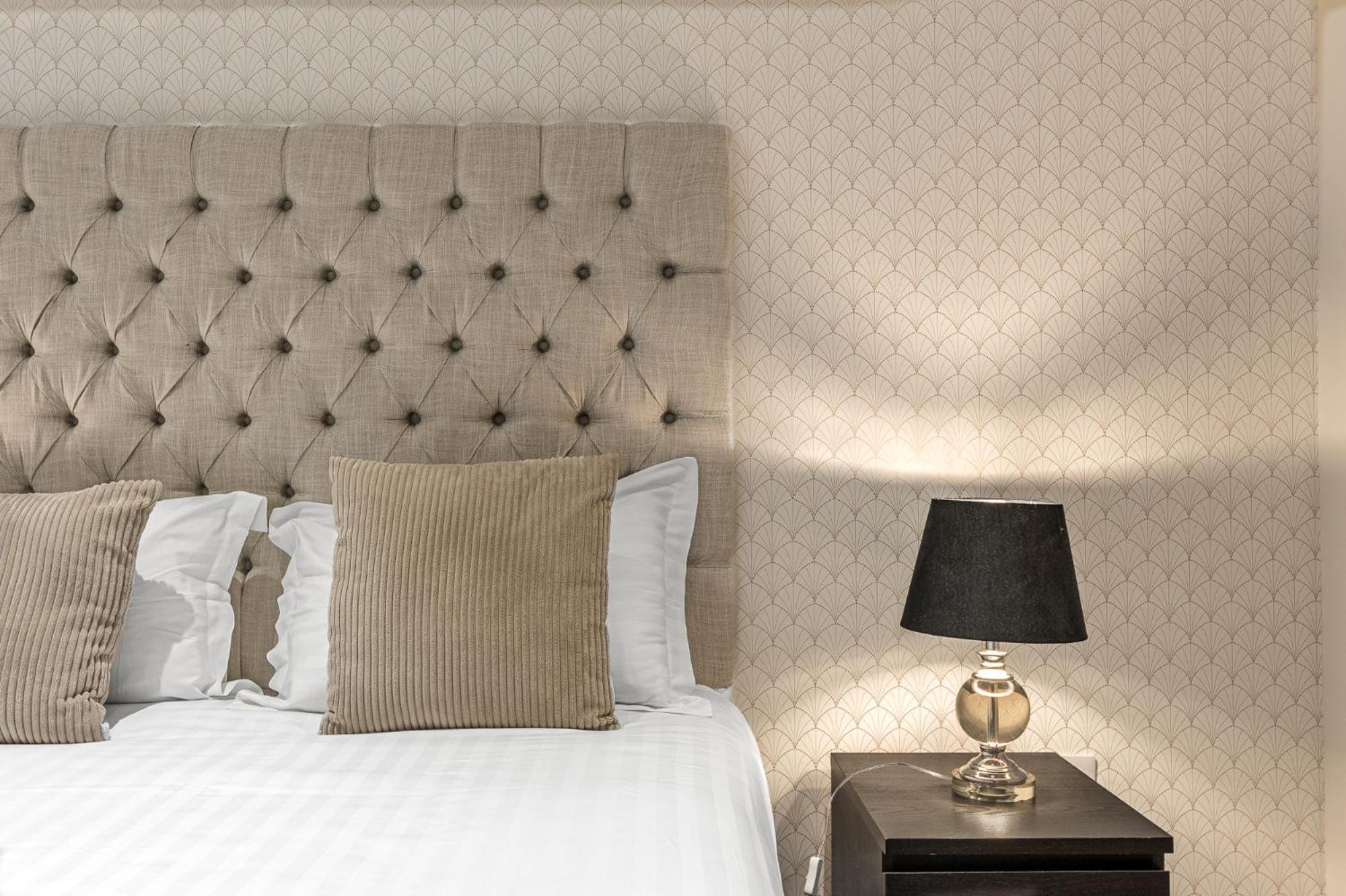 Abbey Apartments Modern Aparthotel For Tourists & Professionals Barrow-in-Furness Rum bild